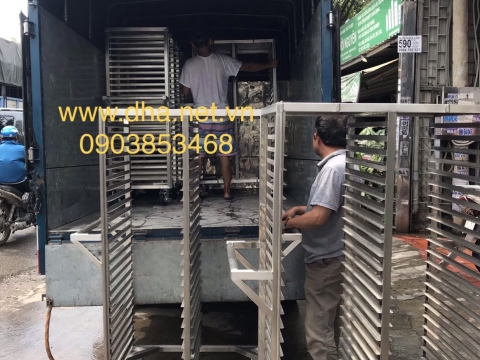 Giao xe đẩy cơm cho Đại lý Bánh xe đẩy tại Long An