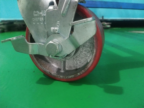 Hình ảnh Khách hàng sử dụng bánh xe đẩy DHA CASTER